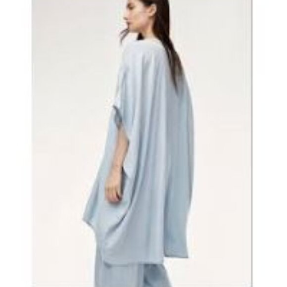 🇨🇦 Aritzia Azure Skies Aitken Blouse - Picture 12 of 14